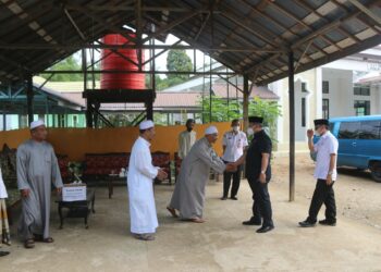 Bupati HSS dan Wakil Bupati HSS Hadiri Saprah Amal Ponpes Darul Ulum Kandangan
