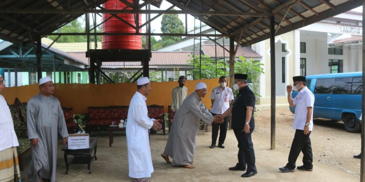 Bupati HSS dan Wakil Bupati HSS Hadiri Saprah Amal Ponpes Darul Ulum Kandangan