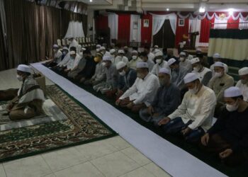 Sholat Subuh Berjamaah Dan Pengajian Rutin Subuh Rabu Lingkup Pemkab. HSS