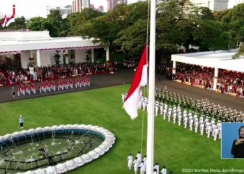 Wabup HSS Mengikuti Upacara Penurunan Bendera Negara Sang Merah Putih Secara Virtual