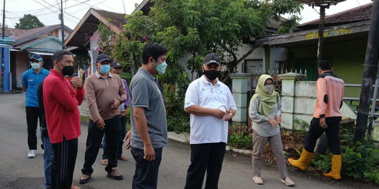 Bupati HSS Meninjau Ke Pasar dan Beberapa Perumahan Dalam Rangka Kesiapan Menghadapi Penilaian Adipura