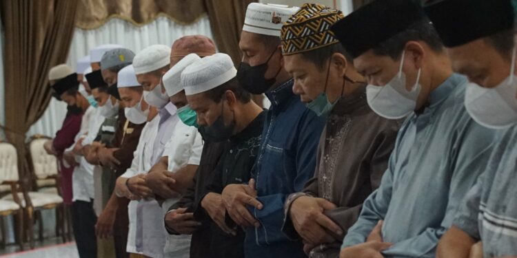 Sholat Subuh Berjamaah Dan Pengajian Rutin Subuh Rabu Lingkup Pemkab. HSS