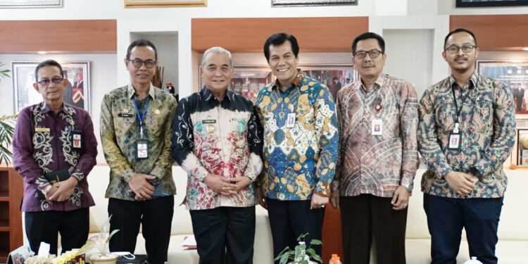 Bupati Terima Audensi Dari OJK