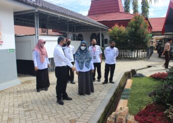 CEK KESIAPAN LSS, WABUP HSS TINJAU SMAN 1 KANDANGAN