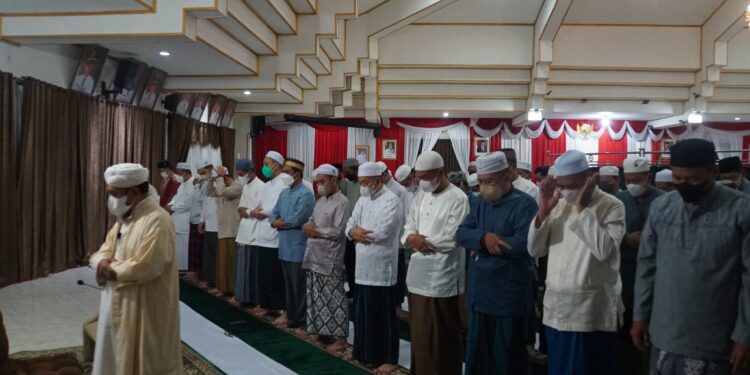 Sholat Subuh Berjamaah Dan Pengajian Rutin Subuh Rabu Lingkup Pemkab. HSS