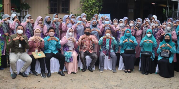 WAKILI HSS DALAM LOMBA DESA BER-PHBS, DESA GAMBAH LUAR HARAPKAN MANFAAT SEHAT UNTUK MASYARAKAT