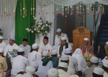Bupati HSS Menghadiri Haul Datu Taniran