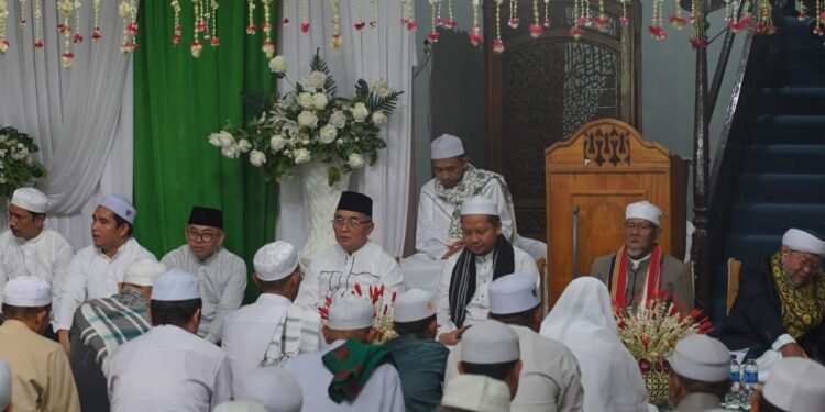 Bupati HSS Menghadiri Haul Datu Taniran