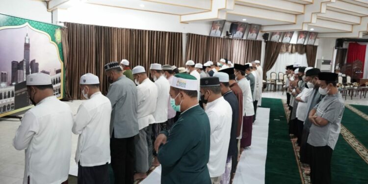 Pemkab HSS Kembali Menggelar Sholat Subuh Berjamaah