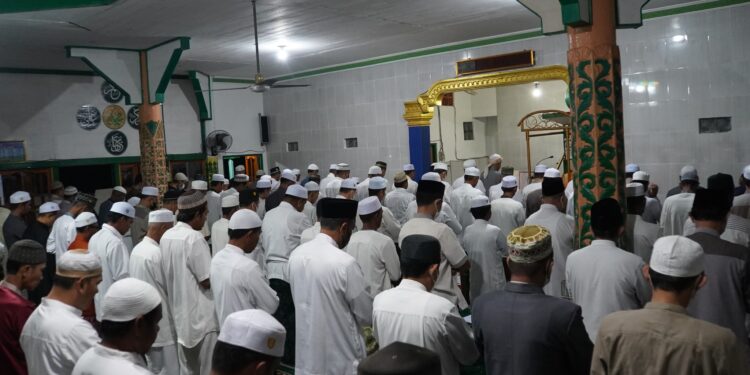 Pemkab HSS Kembali Menggeler Gerakan Sholat Subuh Berjamaah Yang Pada Kesempatan Ini Dilaksanakan Di Desa Lokbinuang