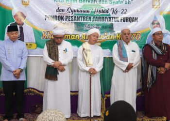 Bukti akan cinta kepada Nabi Muhammad SAW, setiap harinya baik itu di waktu pagi, siang, sore, dan malamnya di Kab. Hulu Sungai Selatan ini selalu ada dilaksanakan peringatan Maulidurrasul.