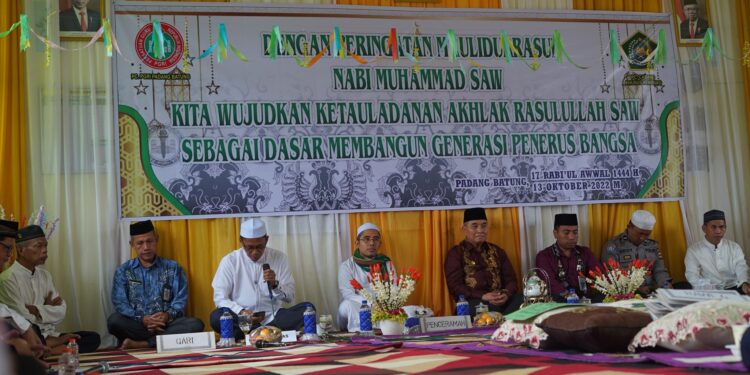 Bupati Hadiri Peringatan Peringatan Maulid Nabi Muhammad SAW Di Padang Batung