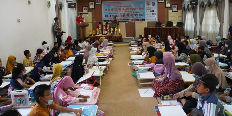 Lomba Mengambar Dan Baca Puisi Tingkat SD/MI Dan SMPN/MTSN Se Kabupaten HSS Piala Bergilir Bupati HSS