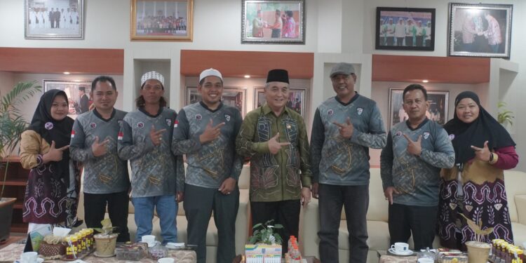 Bupati HSS Drs. H. Achmad Fikry M.AP terima kunjungan Atlit Nagara Archery Club (NAC), Kamis (06/10) .