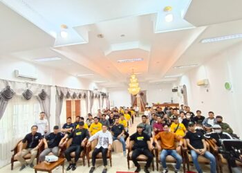 Wabup Berikan Motivasi Pada Kegiatan Sharing dan Workshop Pelatihan Tukang Gunting