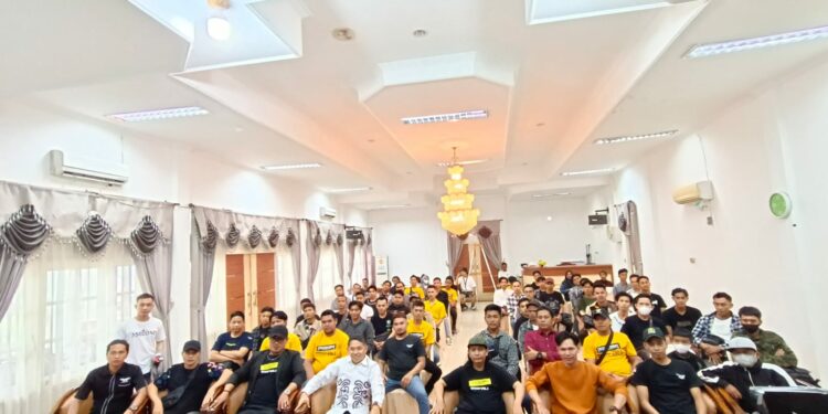 Wabup Berikan Motivasi Pada Kegiatan Sharing dan Workshop Pelatihan Tukang Gunting