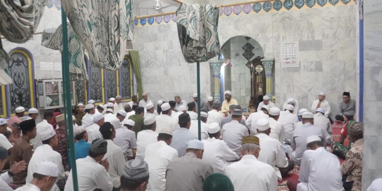 Wabup HSS Silaturahmi ke Langgar Baiturrahman Desa Pandak Daun