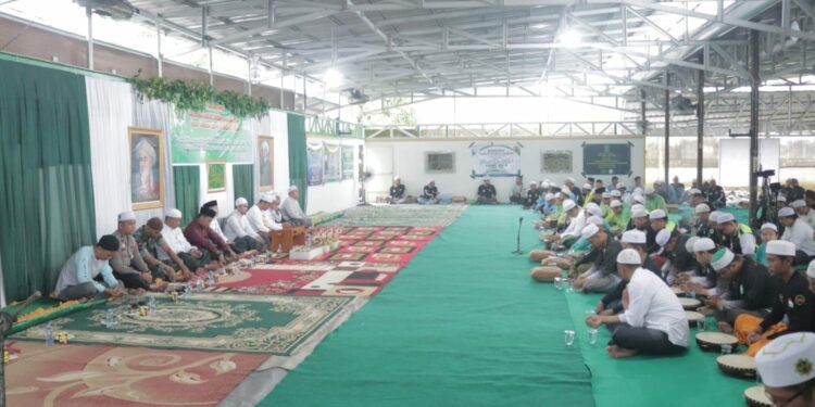WAKIL BUPATI HSS HADIRI PERINGATAN MAULID NABI BESAR MUHAMMAD SAW DAN MILAD KE-3 FKRMT KABUPATEN HSS
