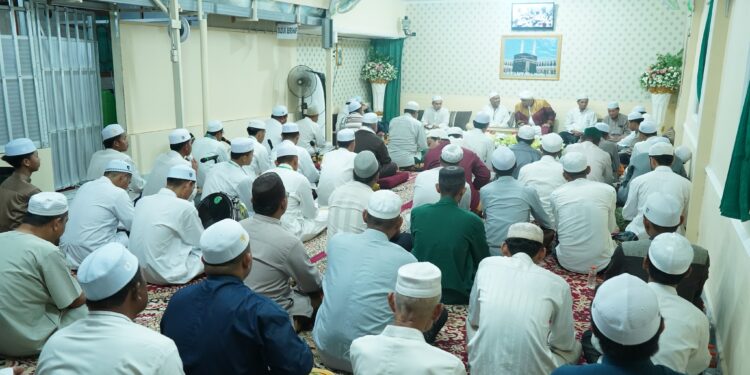 Wabup HSS Hadiri Perayaan Maulid Nabi Muhammad SAW di Majelis Ta’lim dan Dzikir Thariqatul Mahabbah Ustadz M. Alamsyah Tanayung Desa Pandulangan