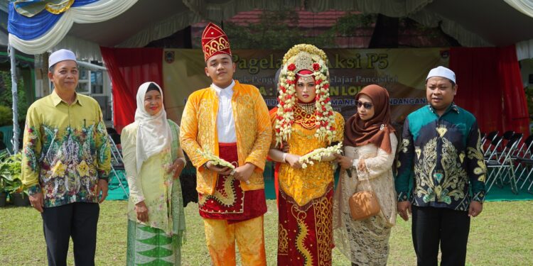 KURIKULUM MERDEKA, SMAN 1 KANDANGAN GELAR KARYA BERTEMAKAN KEARIFAN LOKAL