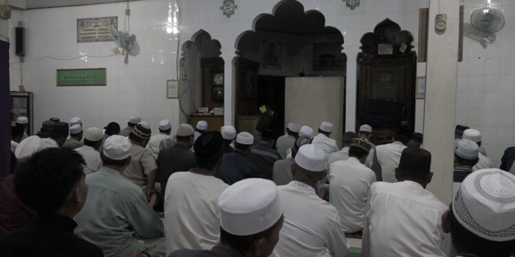 Giat Subuh Jum’at Berkah Di Masjid Jami’atul Gholam Desa Sungai Paring Kec. Kandangan