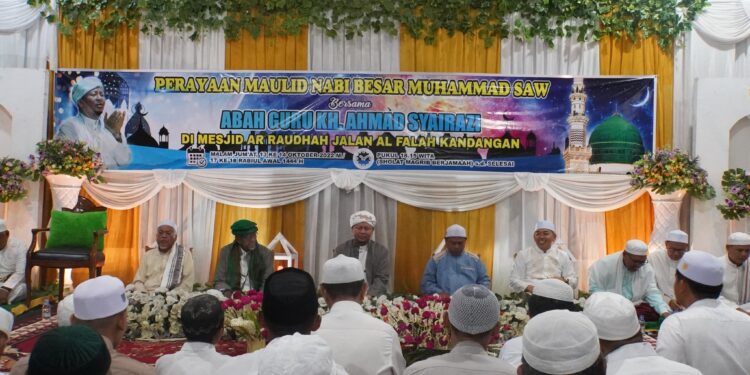 WABUP HSS HADIRI PERINGATAN MAULID NABI BESAR MUHAMMAD SAW DI MASJID ARRAUDAH