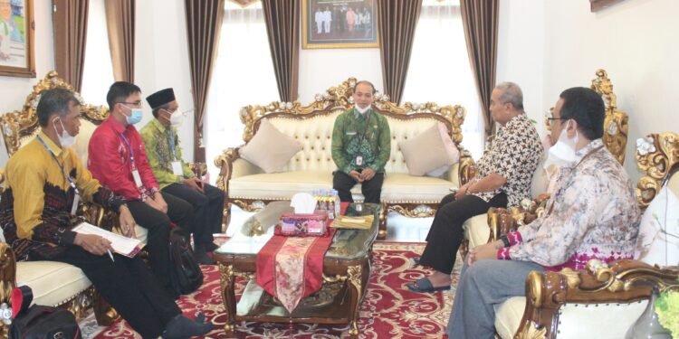 Bupati HSS Dan Wabup HSS Terima Tamu Dari Badan Pusat Statistik (BPS) Kab. HSS