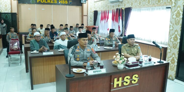 Wabup HSS Ikuti Peringati Maulid Nabi Muhammad SAW Bersama Kapolres HSS Secara Virtual Yang Dilaksanakan Mabes Polri