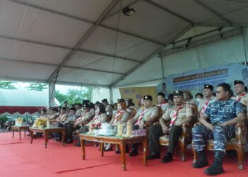 IKUTI UPACARA PERINGATAN HARI PRAMUKA KE-61 TINGKAT KWARDA KALSEL, WABUP HSS TERIMA LENCANA PANCAWARSA V