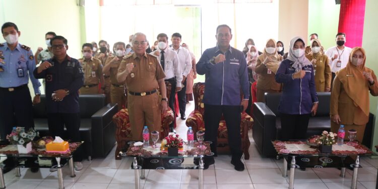 BUPATI HSS BUKA PERESMIAN COUNTER LAYANAN DAN PENDAMPINGAN PERMOHONAN KEKAYAAN INTELEKTUAL PADA MALL PELAYANAN PUBLIK