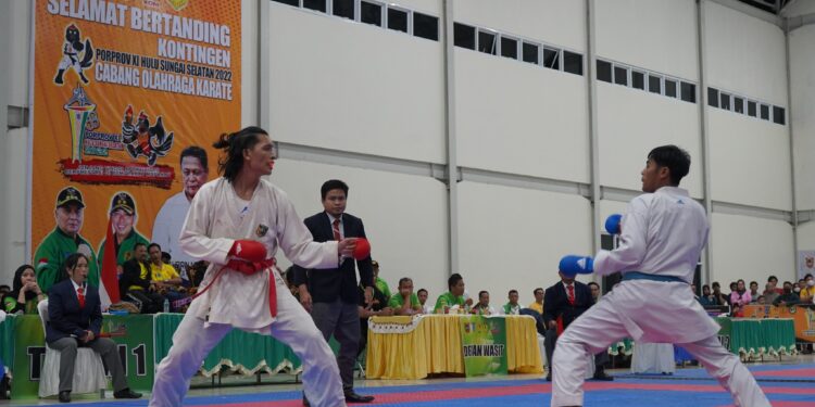 Wabup HSS Hadiri Pelaksanaan Upacara Penghormatan Pemenang (UPP) Cabang Olahraga (Cabor) Karate Porprov XI Kalsel