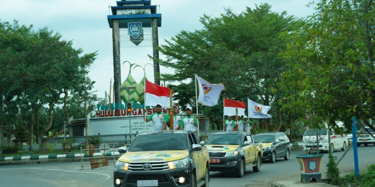 Akhirnya Rombongan Kirab Api Obor Porprov XI Kalimantan Selatan Tahun 2022 Tiba Di Kabupaten Hulu Sungai Selatan