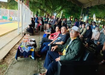 Wabup Saksikan Tim Bola Basket Kab. HSS Bertanding