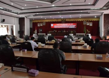 Wabup Menghadiri Rapat Paripurna DPRD Kab. HSS