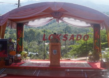 BUPATI HSS BERSAMA WAKIL BUPATI HSS HADIRI KEMERIAHAN HARI JADI KECAMATAN LOKSADO KE-42