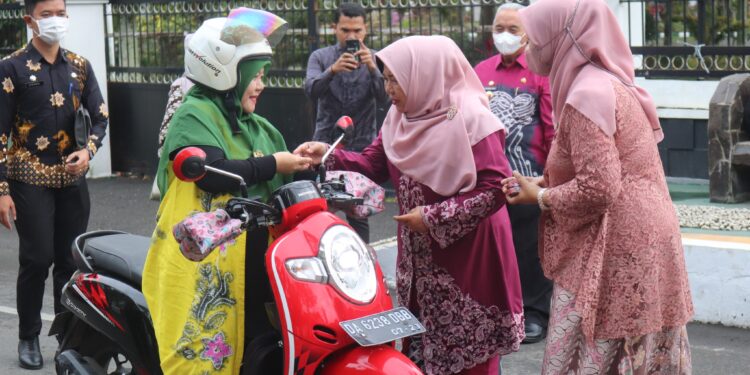 PERINGATAN HARI IBU KE 94 DI KABUPATEN HULU SUNGAI SELATAN