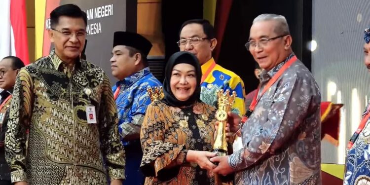 KABUPATEN HULU SUNGAI SELATAN BERHASIL RAIH PENGHARGAAN INNOVATIVE GOVERNMENT AWARD (IGA) SELAMA EMPAT TAHUN BERTURUT-TURUT