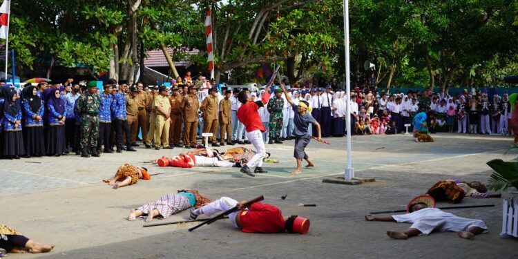 PEMKAB HSS GELAR UPACARA PERINGATAN PERANG KEMERDEKAAN 2 JANUARI 1949 YANG KE-74