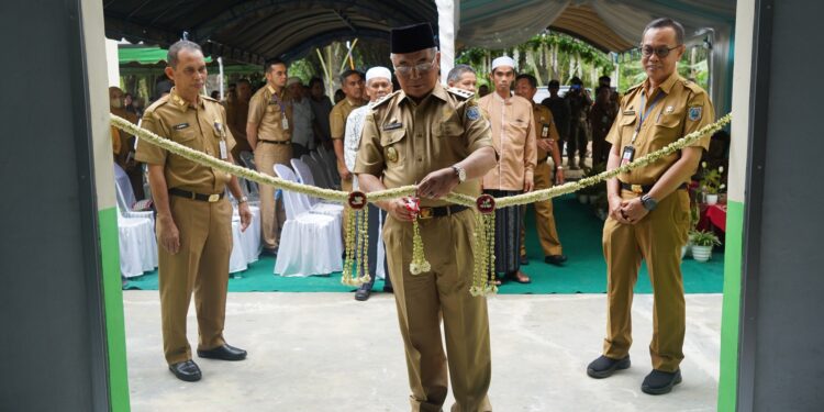 BUPATI RESMIKAN LUMBUNG PANGAN MASYARAKAT DI DESA WASAH TENGAH