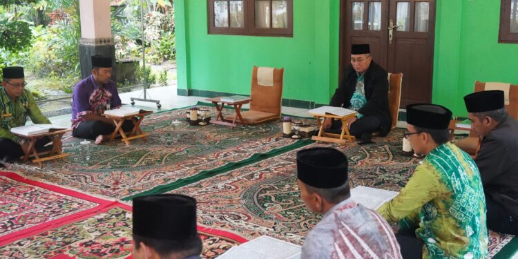 PEMKAB HSS MELAKSANAKAN KHATAMAN AL-QUR’AN DAN TAUSIYAH DI SEKRETARIAT DAERAH HSS