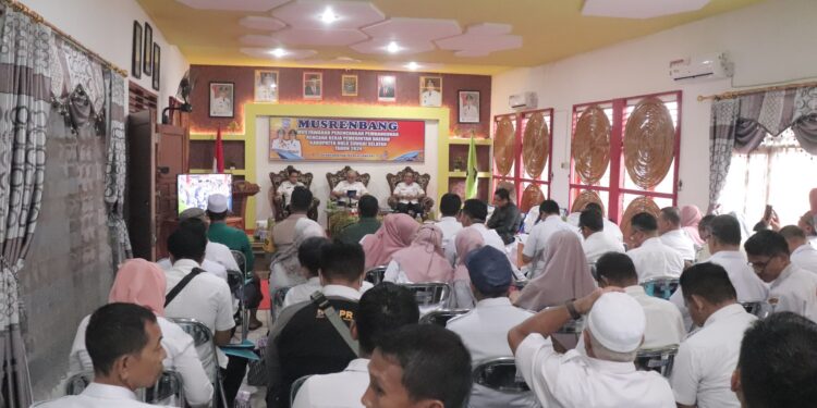 BUPATI HSS BUKA KEGIATAN MUSRENBANG KECAMATAN TELAGA LANGSAT