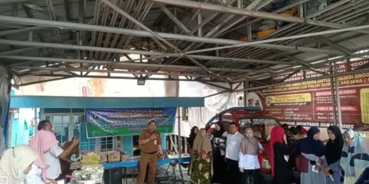 KEGIATAN GELAR PANGAN MURAH TOKO TANI INDONESIA DI DESA BARUH JAYA KEC. DAHA SELATAN