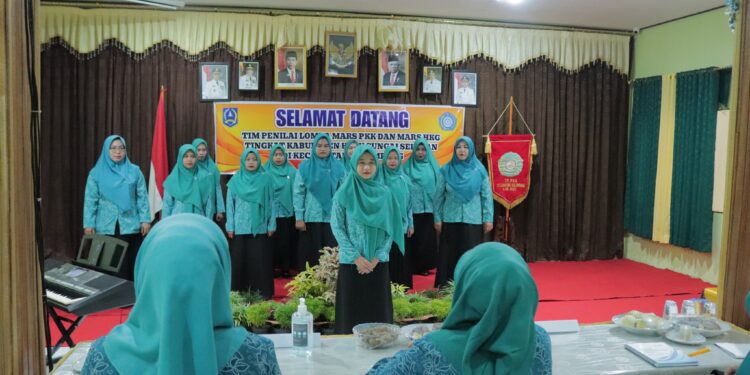 TP. PKK KABUPATEN HSS KEMBALI LAKSANAKAN PENILAIAN LOMBA-LOMBA KECAMATAN DAN DESA