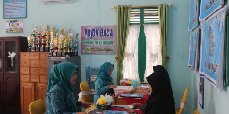 TIM PENILAI LOMBA PKK KABUPATEN HULU SUNGAI SELATAN KEMBALI LAKUKAN PENILAIAN DI KECAMATAN DAHA BARAT