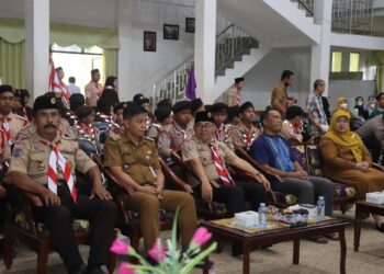 WAKIL BUPATI HSS LEPAS PESERTA KEMNAS SAKO PRAMUKA SIT