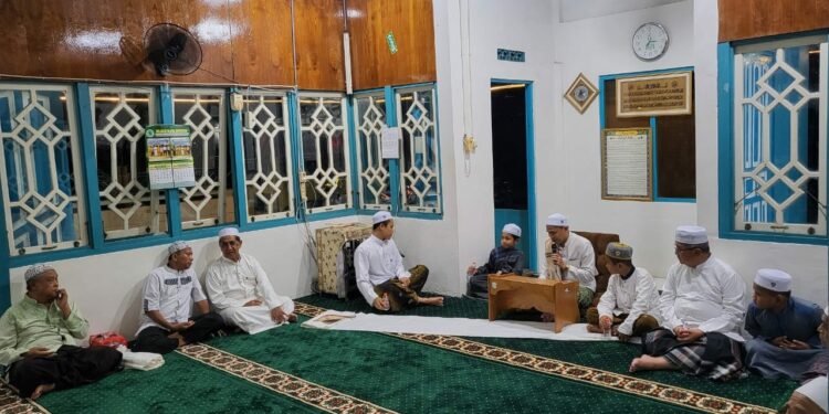 BUPATI HSS HADIRI ACARA PERINGATAN ISRA MI’RAJ DAN HAUL GURU SEKUMPUL DI LANGGAR NURUL ISTIQLAL
