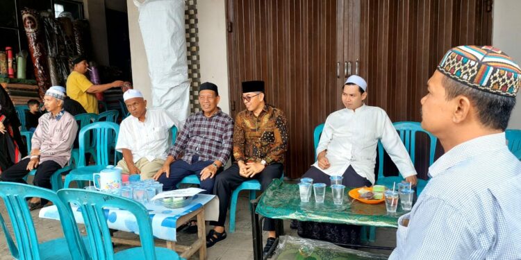 WABUP HSS BERTAKZIAH KE RUMAH DUKA HJ. NURLIANI BINTI H. MASERI