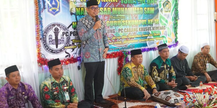 WABUP HSS HADIRI PERINGATAN ISRA MI’RAJ DAN HAUL ABAH GURU SEKUMPUL DI MTsN 6 HSS