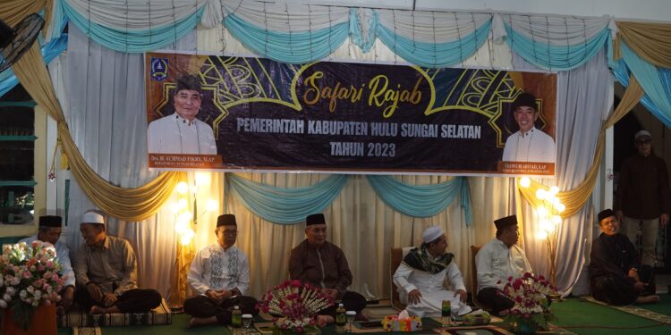 PEMKAB HSS KEMBALI MELAKSAKANAN SAFARI RAJAB YANG MANA PADA KALI INI DI LAKSANAKAN DI MESJID AL ISTIQAMAH DESA LONGAWANG
