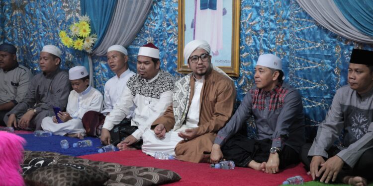 WABUP HSS HADIRI ACARA ISRA MI’RAJ DAN HAUL ABAH GURU SEKUMPUL